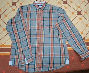 Men's Plaid Button-Down Shirt