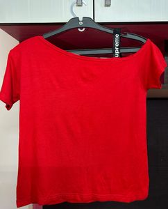 Red Graphic Tee❤️