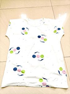 White Smiley Face Graphic T-Shirt(negotiable)