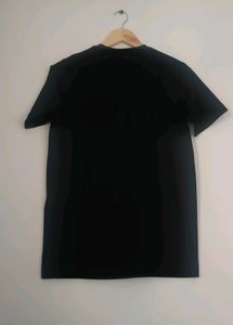 Queen Graphic Tee