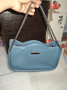 Stylish Blue Shoulder Bag with Chain Strap