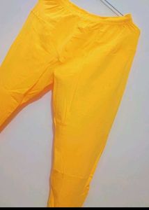 Yellow 🟡 Legging For Girl Or Woman 28 Waist