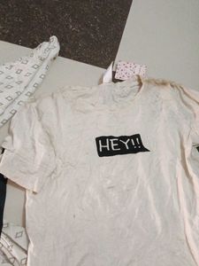 Women's "HEY!!" Graphic T-Shirt
