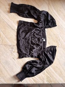 Chic Black Ruched crop top