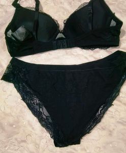H&amp;M Black Lace Push-Up Bra