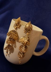 Elegant Gold Jhumki for this Navratri