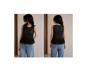 New Net Chic Black Pleated Peplum Top