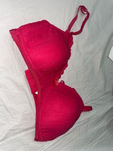 Set of 6 premium bras in size :34B