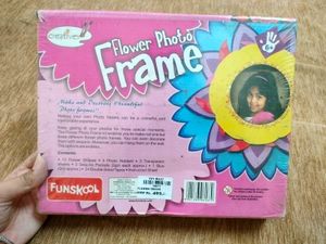 Funskool Flower Photo Frame Kit