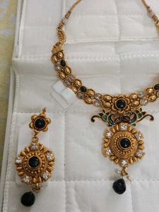 Exquisite Gold-Plated Necklace &amp; Earring Set