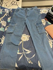Stylish Light Wash Cargo Jeans