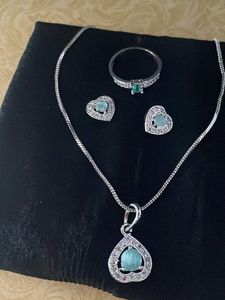 Emerald &amp; Diamond Jewellery Set