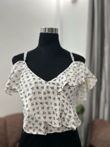Cute White Floral Ruffle Top