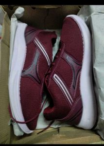 Wrogn Maroon Sports Shoes