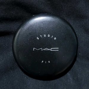 MAC Studio Fix Powder Plus Foundation