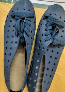 Cute Blue Lace-Up Flats