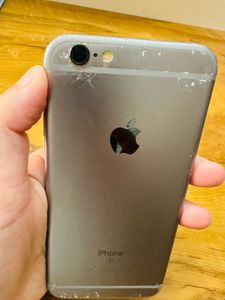 vintage old iPhone S 2011 model- Silver
