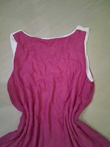 Chic Pink &amp; White Sleeveless Top