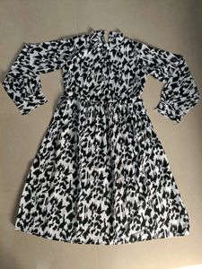 Abstract Print Midi Dress