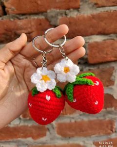 1 strawberry keychain for 99 rupees only 🍓