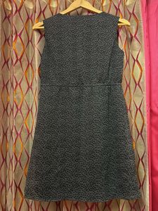 Chic Sleeveless Grey Floral Print Dress