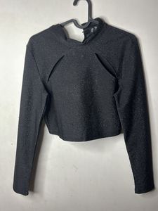 H & M Black crop top