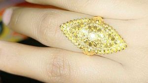Vintage Gold Filigree Ring
