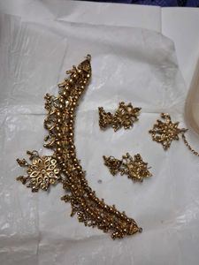 Elegant Indian Jewelry Set