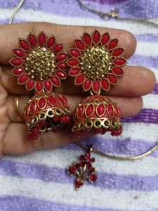 Elegant Red &amp; Gold Jhumka Earrings &amp; Pendant Set