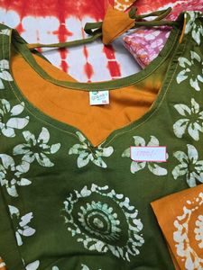 Green &amp; Orange Batik Print Kurta Set