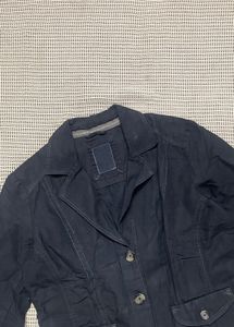 Stylish Denim Jacket - Versatile &amp; Chic
