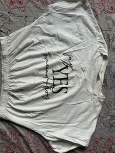 White "Say Yes" Graphic Crop Top