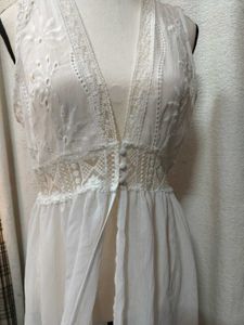 Vintage-Inspired White Maxi Dress NEW!!! 🤍