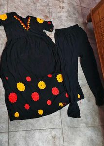 Black Kurta Set with Floral Embroidery