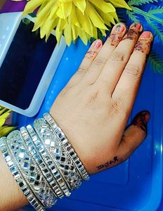 Sparkling Crystal,Silver Stone Bangles Set (Size 2