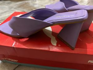 Stylish Lilac Thong Heels