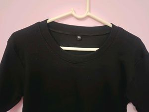 Classic Black Cropped T-Shirt