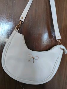 Chic White Crescent Shoulder Bag