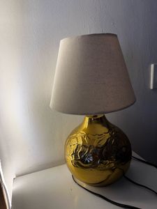 Elegant Gold Accent Lamp