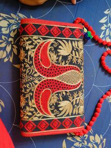 Brand New Full Embroidery Clutch Comes Sling