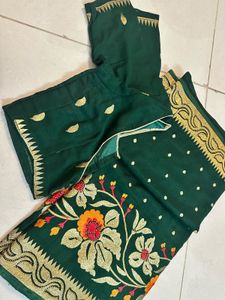 Stunning Emerald Green Saree with Blouse
