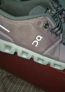 ON Cloud 5 Running Shoes ORIGINAL