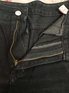 Black Ripped Wide-Leg Jeans