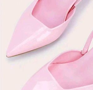 Chic Pink Slingback Heels