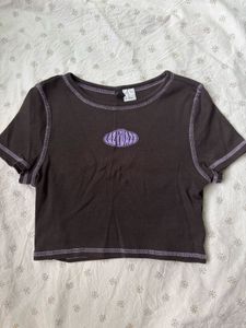 H&amp;M charcoal cropped top👾