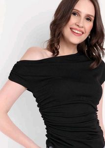 Chic Black One-Shoulder Ruched Top