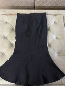 Chic Black Fishtail Skirt