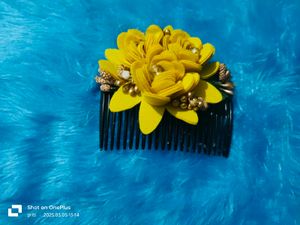 Rakhi gift hamper Hair Clip Collection