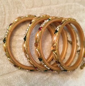 SALE:MULTIPLE JEWELLERY
