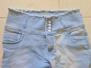 Light Wash High-Waisted Denim Jeans